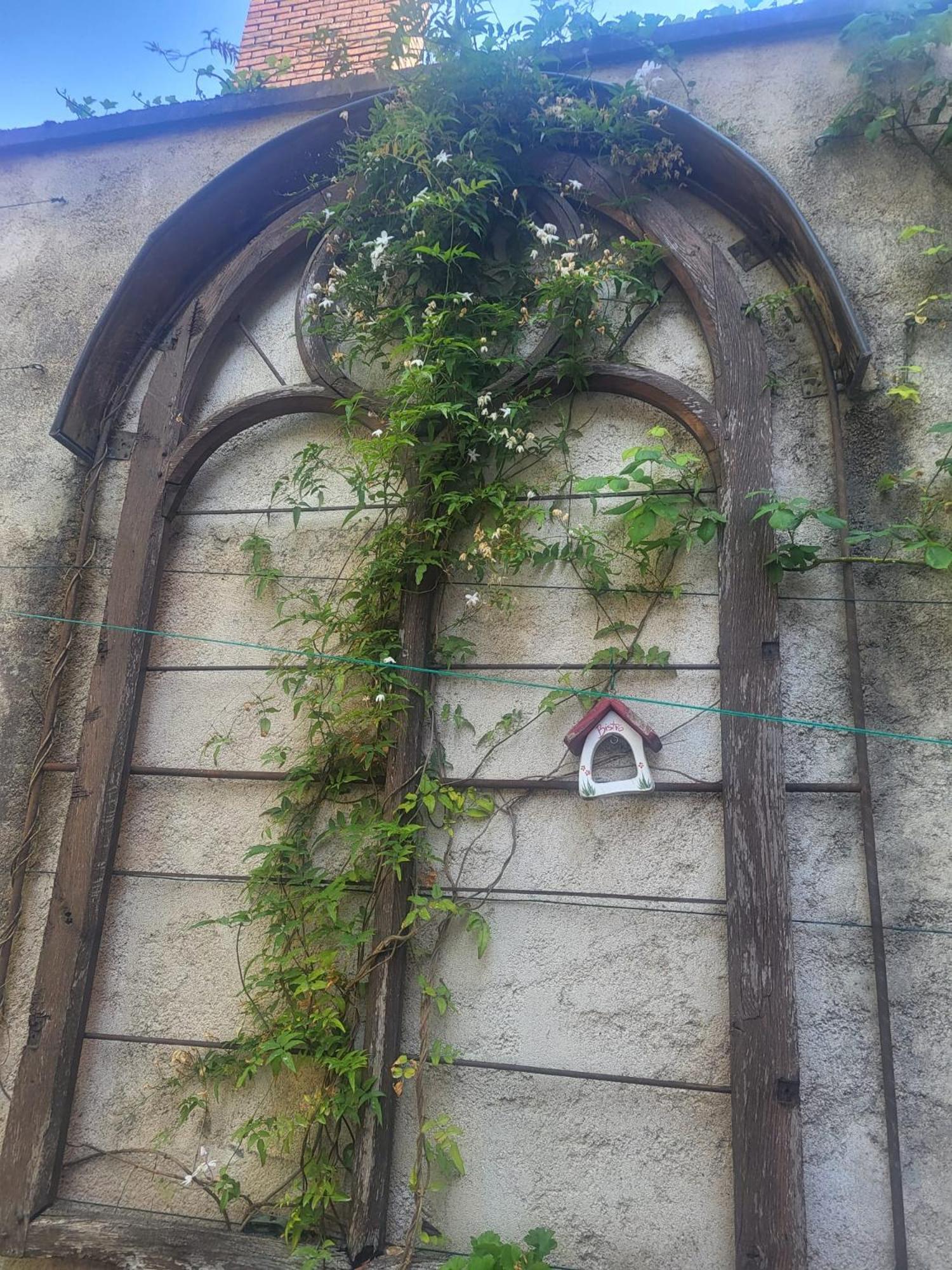 Ferienwohnung Au Puits De L'Abbaye Bourges Exterior foto